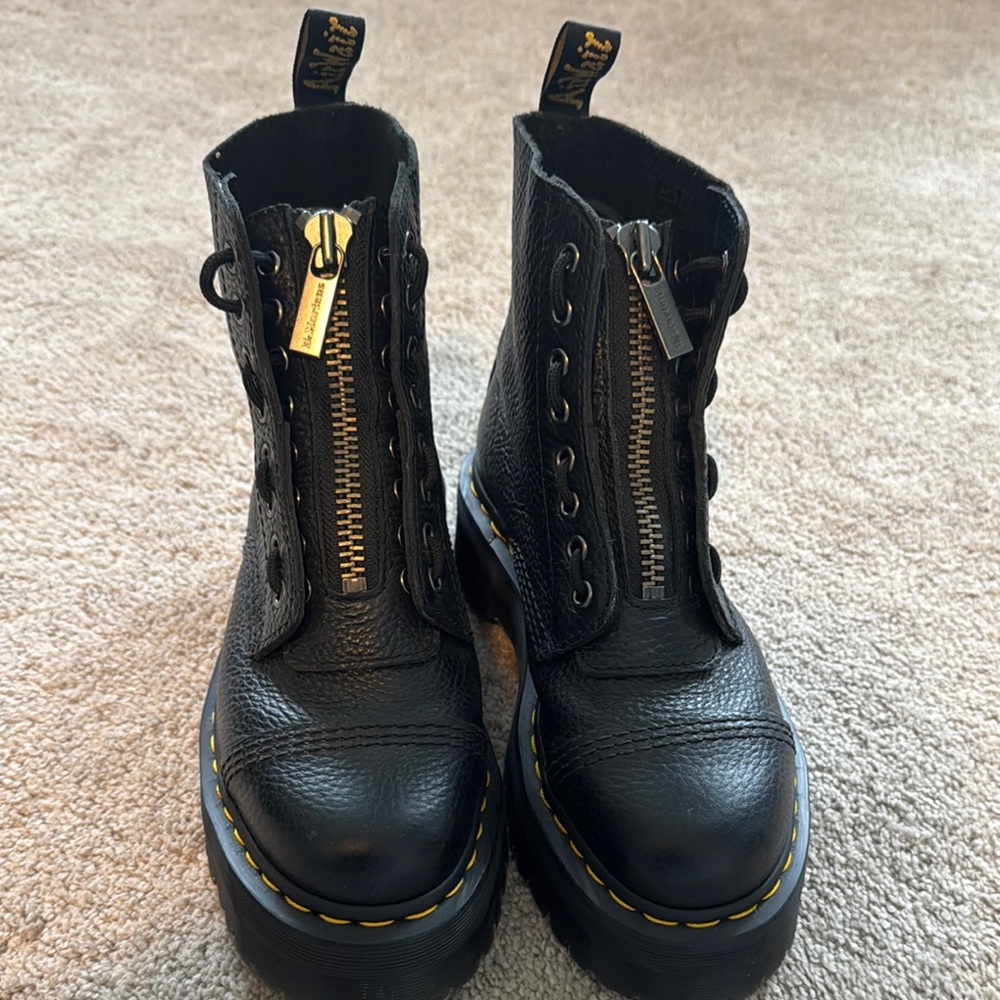 Sinclair Dr martens